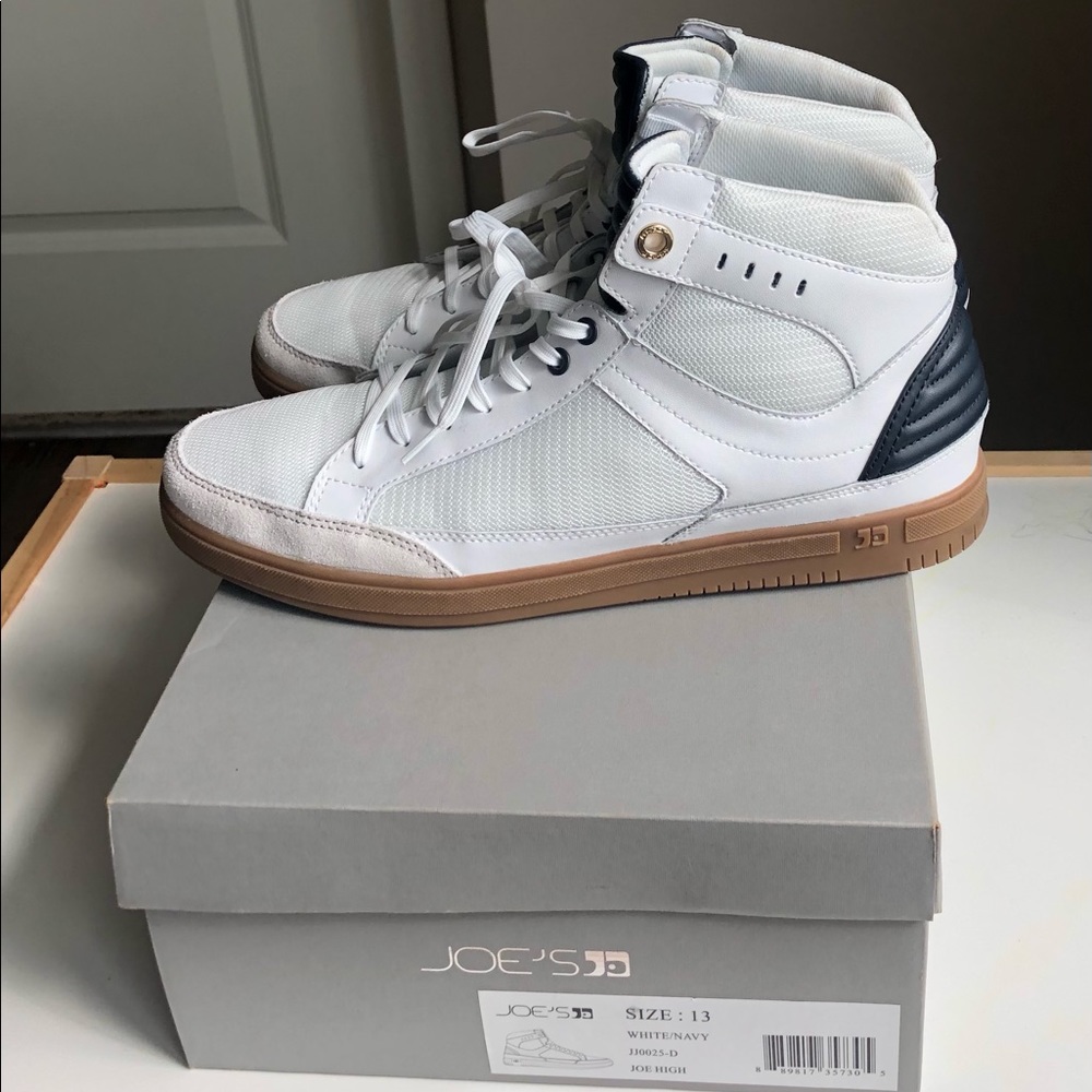 Sneaker - Picture 2 of 6